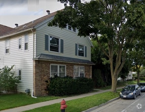 Building Photo - 3137 S Howell Ave
