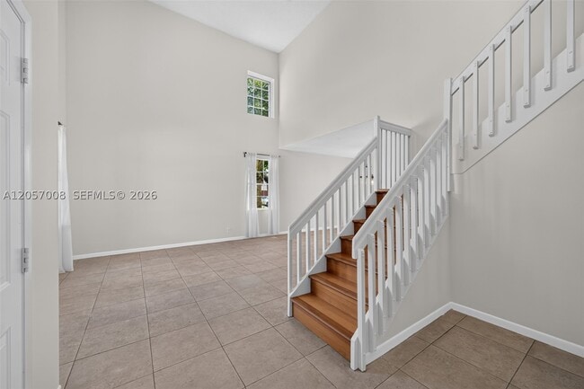 Building Photo - 498 Cambridge Ln