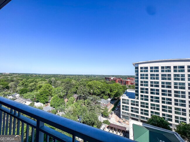 Foto del edificio - 1820 Peachtree St NW