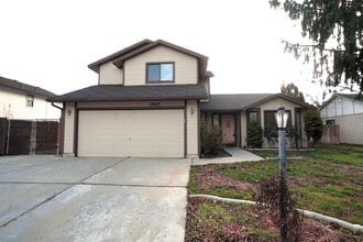 Building Photo - 11965 W Gunsmoke Dr