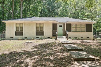 Building Photo - 5121 Farm Pond Ln