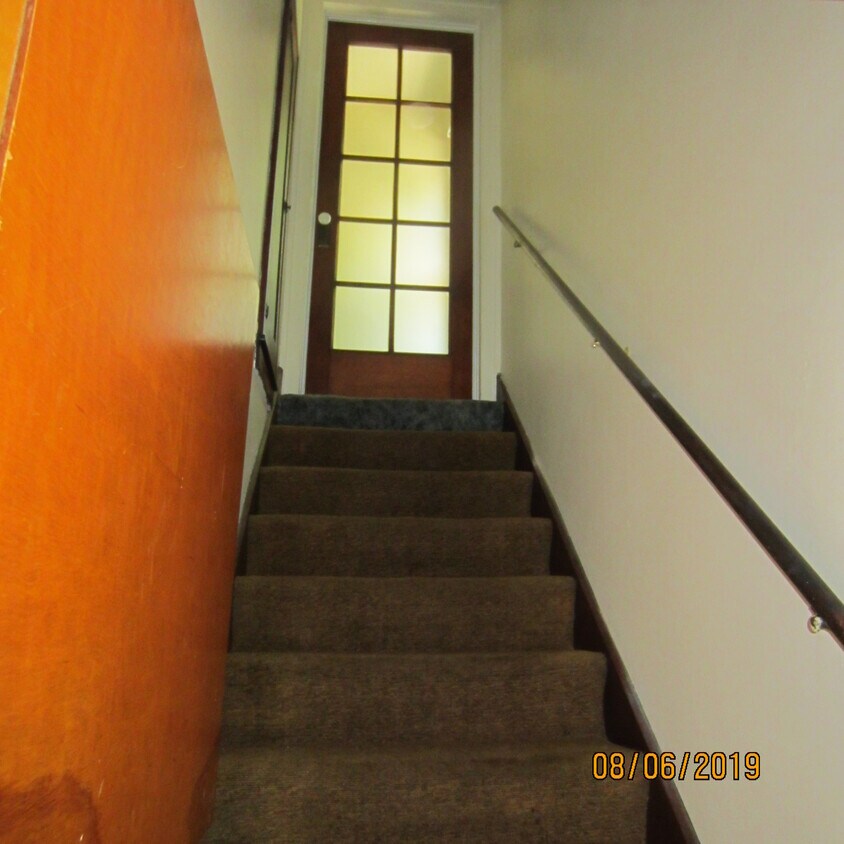 Building Photo - 624 N Bever St
