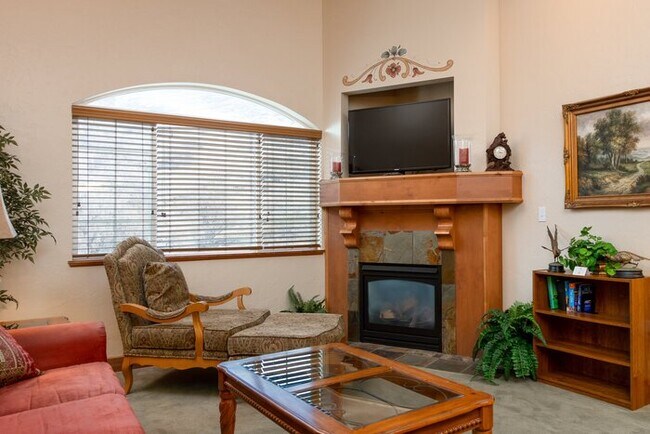 Foto del edificio - Villa 3035 1 Bed 1 Bath Full Kitchen