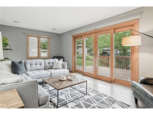 Foto del edificio - 4212 Princeton Ave