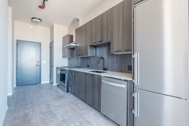 Photo - 961 W Washington Blvd (Chicago, IL) Apartment