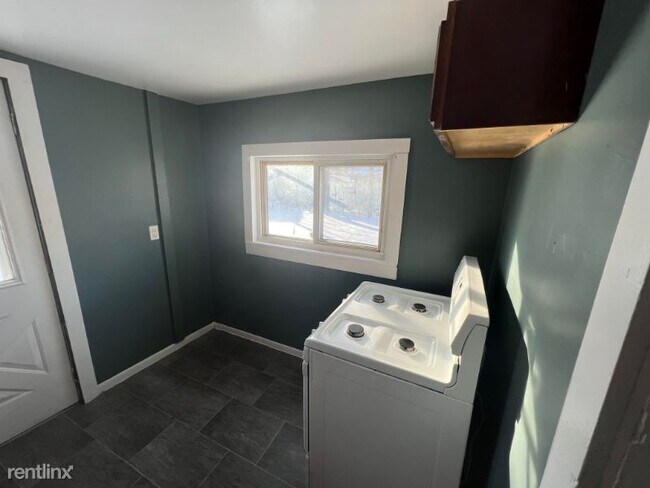 Building Photo - 2 br, 1 bath House - 910 E Marietta Ave