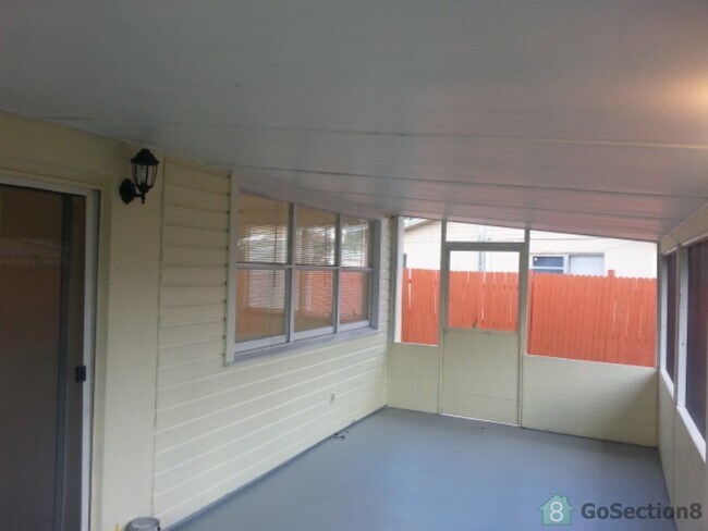 Foto del edificio - 2500 NE 7th Ter