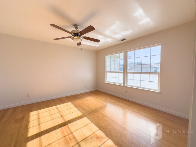 Foto del edificio - Spacious Chico Home with Pool! LANDSCAPING AND POOL SERVICE INCLUDED!