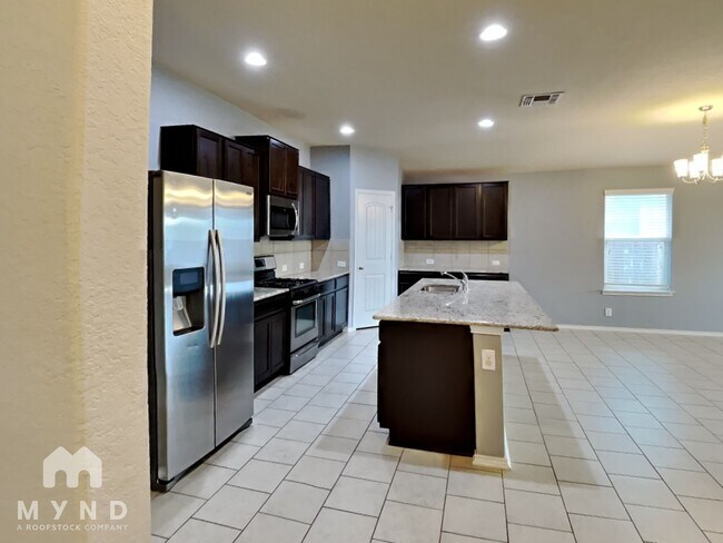 Building Photo - 2602 Live Oak Pass