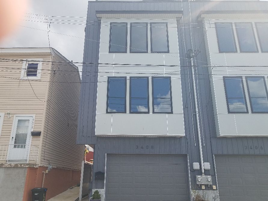 Primary Photo - 3408 Charlotte St