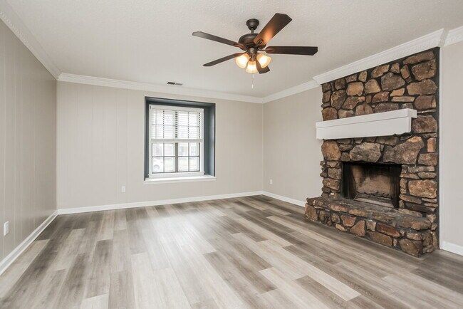 Foto del edificio - 6070 Halstead St