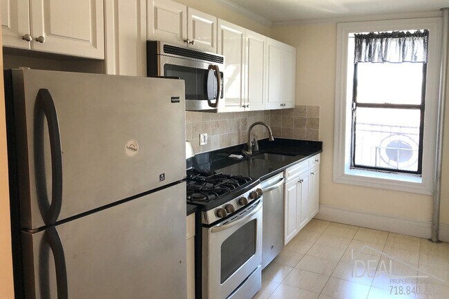 Foto del edificio - 567 Pacific St