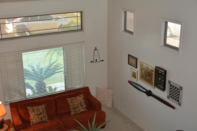 Building Photo - 519 W Douglas Ave