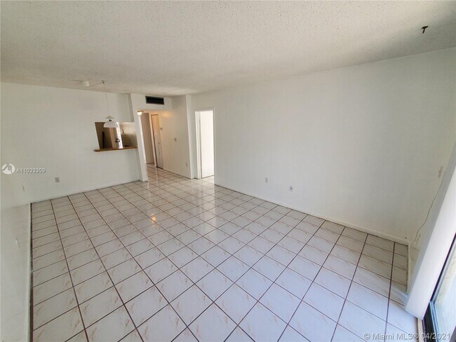 Foto del edificio - 16750 NE 10th Ave