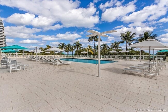 Building Photo - 10185 Collins Ave