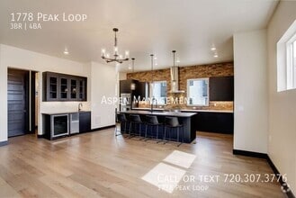 Building Photo - 1778 Peak Lp