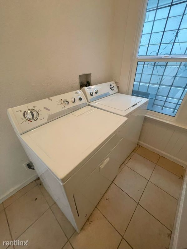 Foto del edificio - 4 br, 2 bath House - 627 W Grand Ave