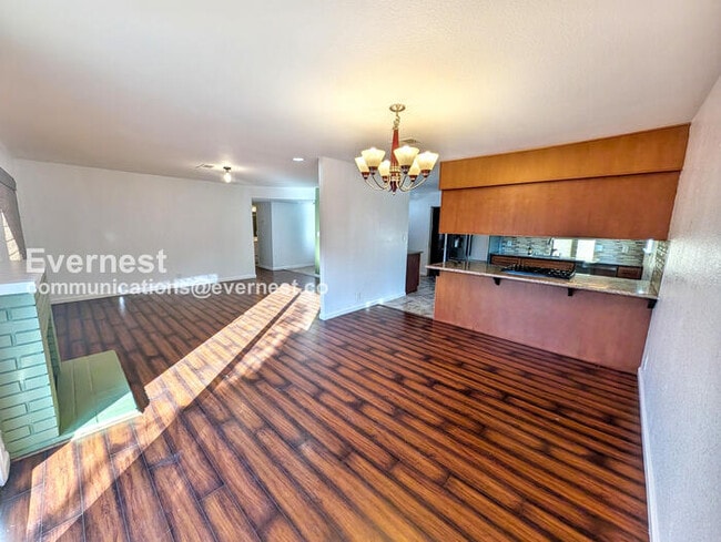 Building Photo - 14403 Tiburon Rd