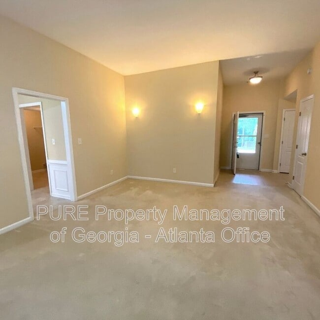 Building Photo - 2148 Sylvan Lake Dr