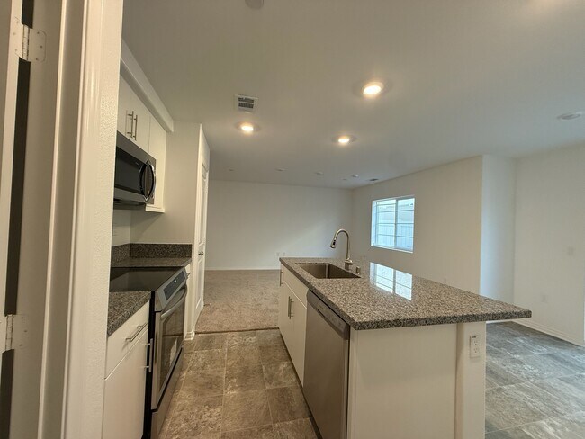 Building Photo - 7512 Fig Grove Ln