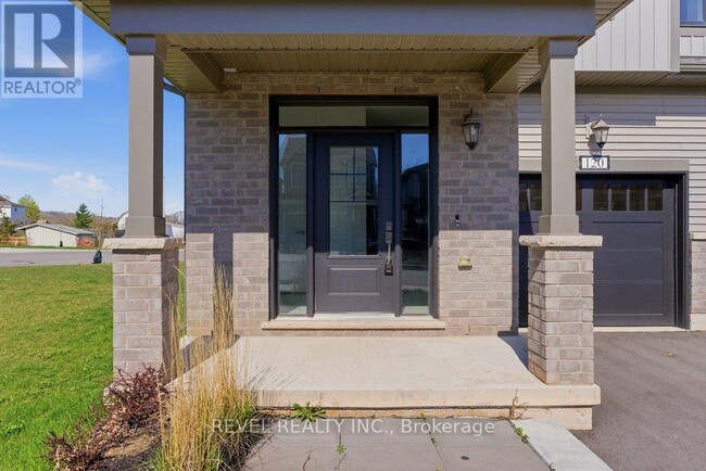 Building Photo - 120 Starfire Cres