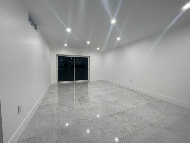 Living Area - 6070 W 19th Ave