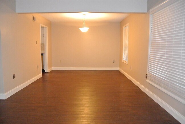 Building Photo - 5351 Timberdale Ave