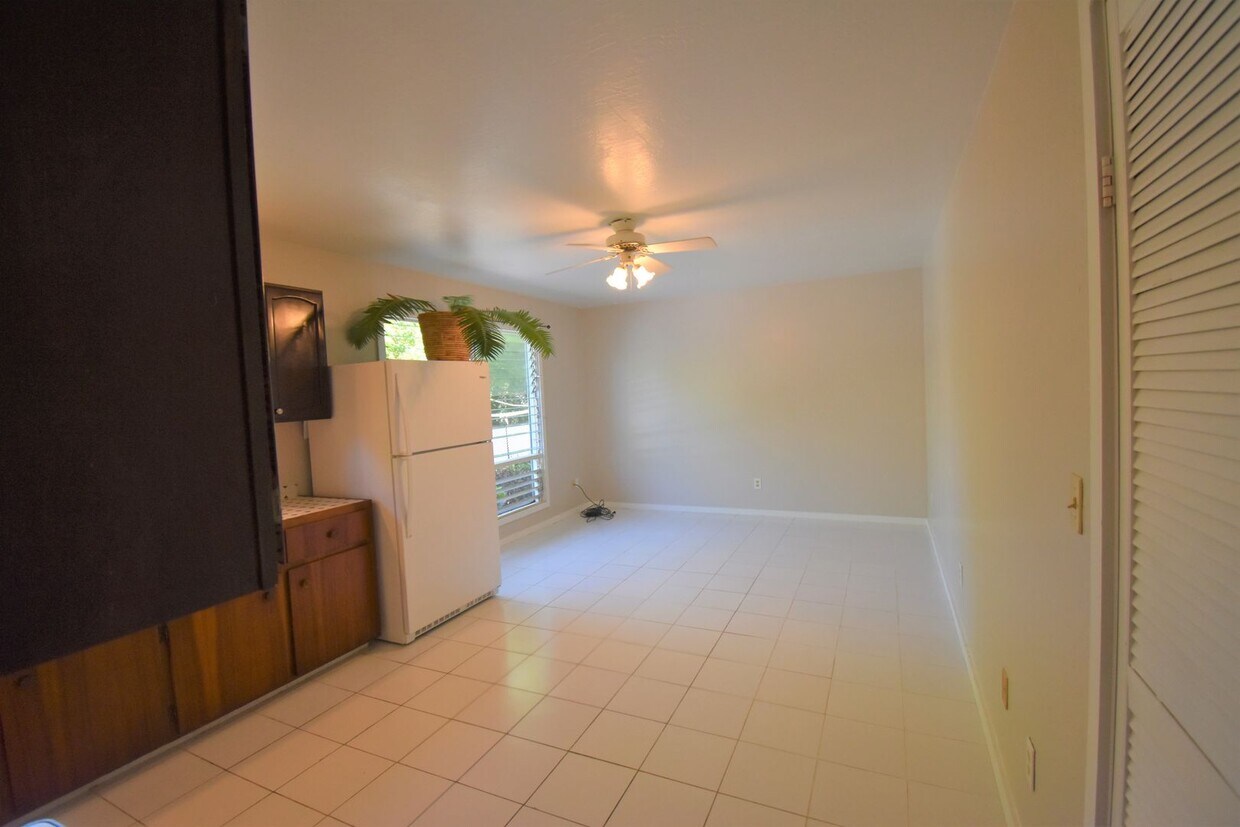 Foto principal - Studio, 1 Bath In Perfect Location Near Po...