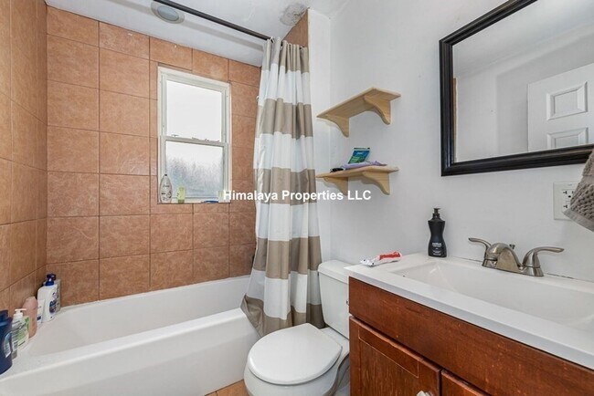 Foto del edificio - 4 Bedroom