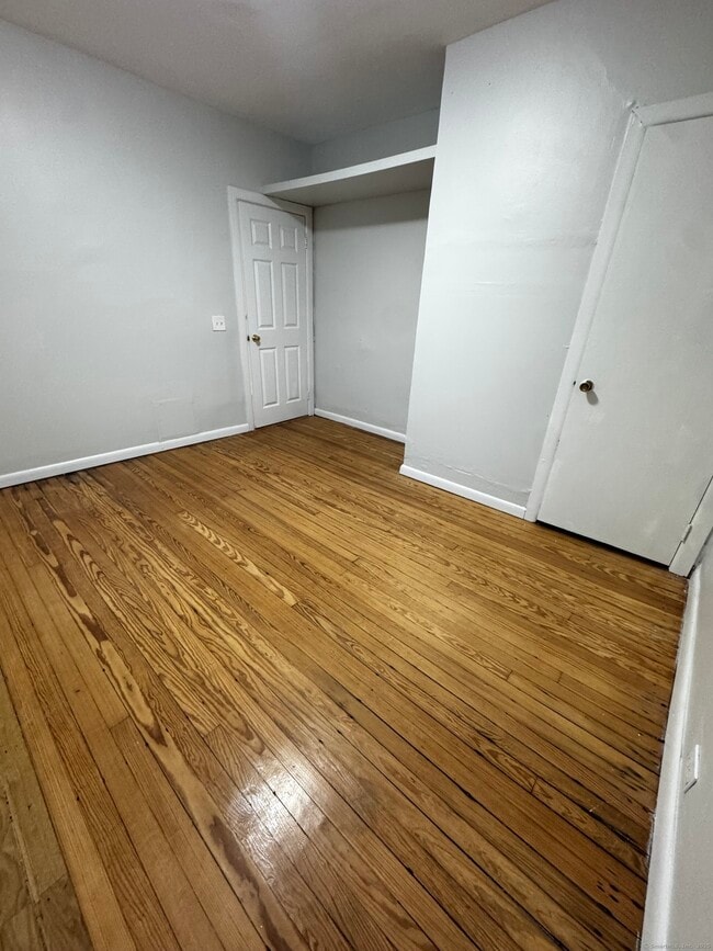 Building Photo - 315 Garfield Ave