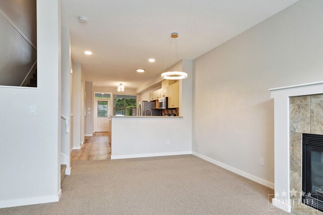 Building Photo - 20460-20466 66 Ave