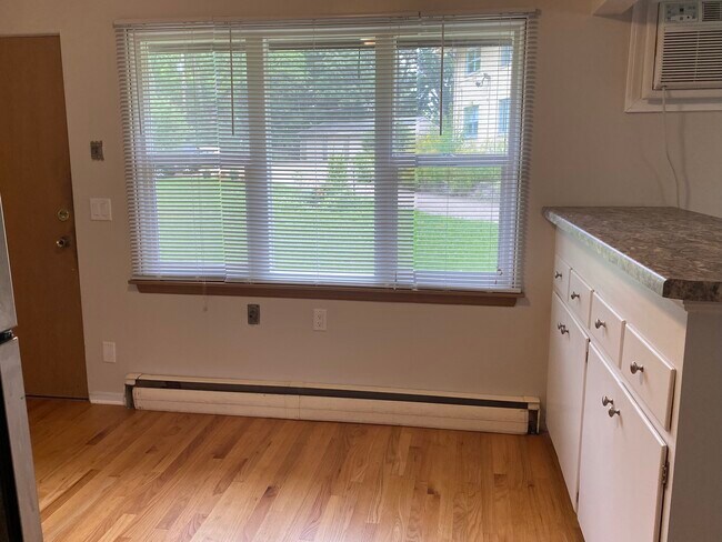 Foto del edificio - 9 Bluebird Ct