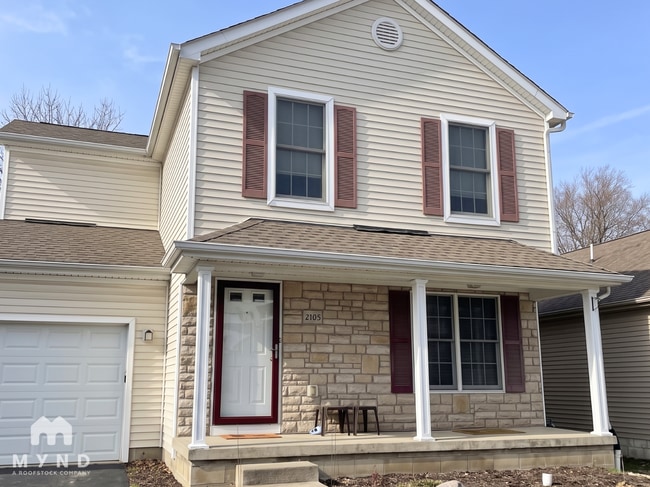 Building Photo - 2105 Winding Hollow Dr