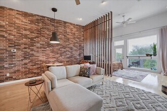 Building Photo - 2931 E 12th St