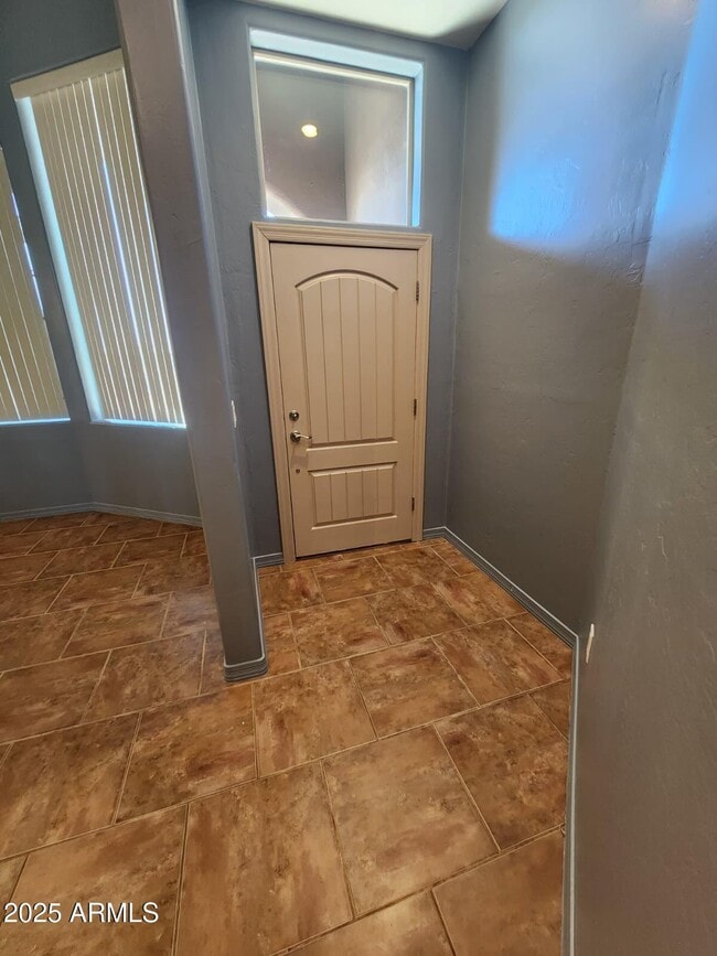 Foto del edificio - 1766 E Golf Course Rd