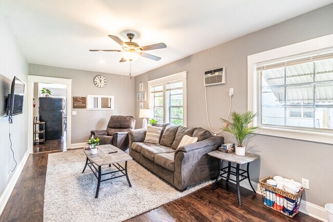 Foto del edificio - 411 S J St