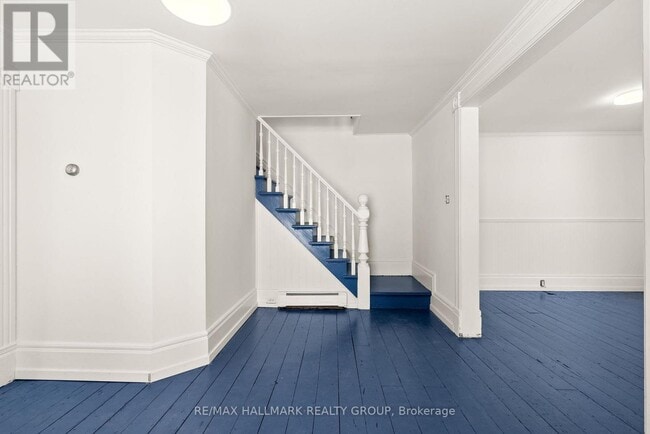 Building Photo - 21 Downes Ave
