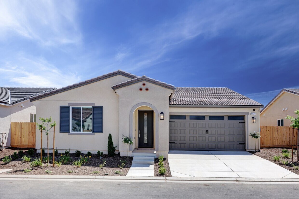 Foto principal - Brand New Home in Riverstone