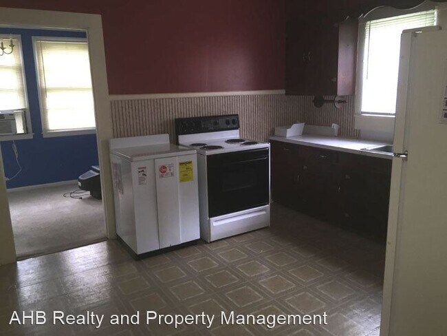 Foto del edificio - 3 br, 1 bath House - 1104 West Webb