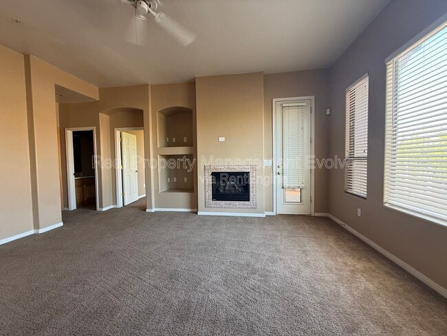 Foto del edificio - 16420 N Thompson Peak Pkwy