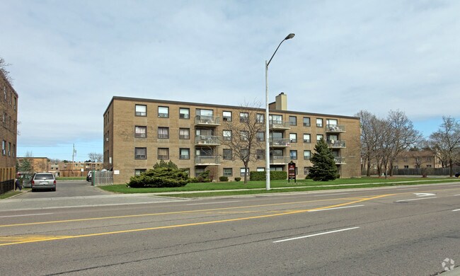 Photo du bâtiment - Lawrence Apartments