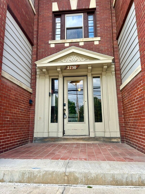 Building Photo - 2750 Broadway Ave