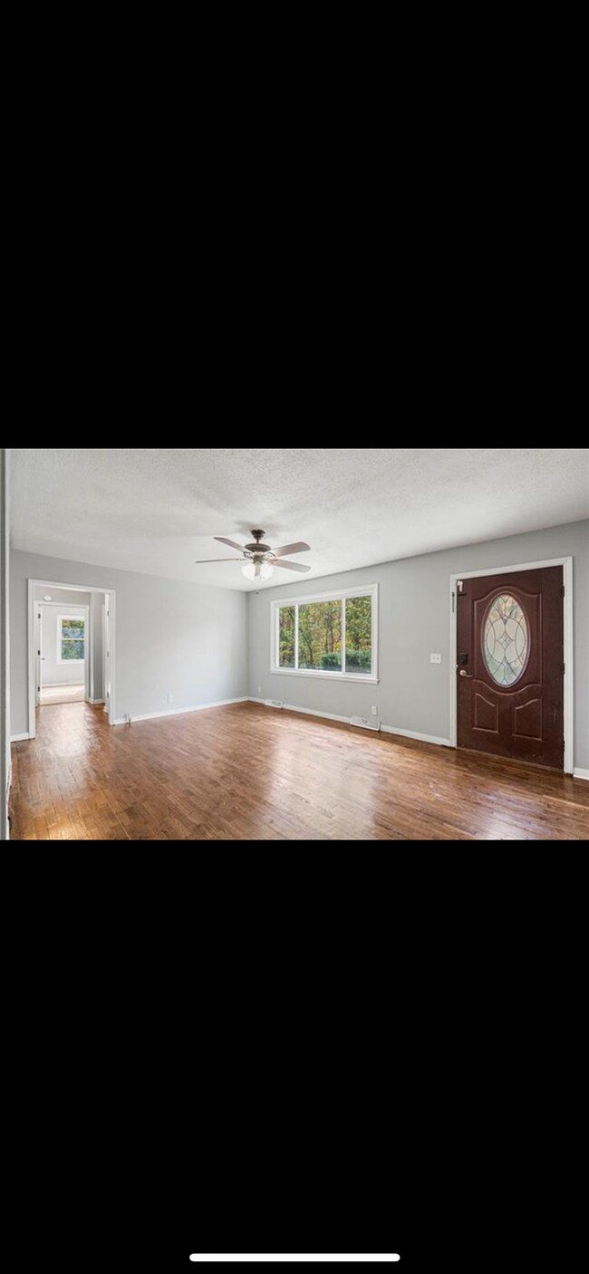 Foto del edificio - 5235 N White Ave