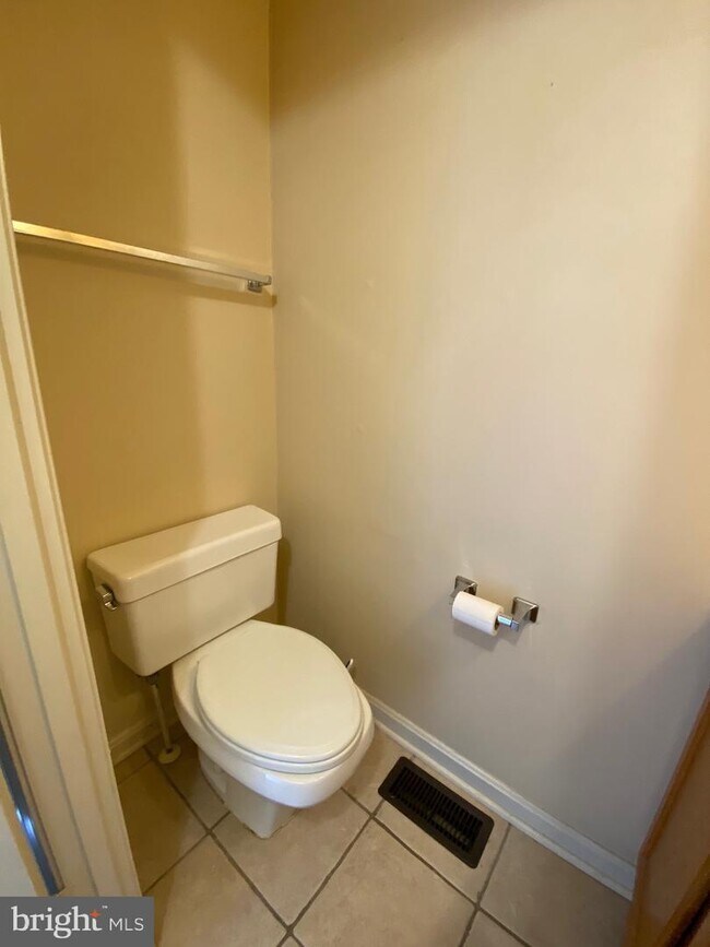 Foto del edificio - 6021 Old Stratford Ct