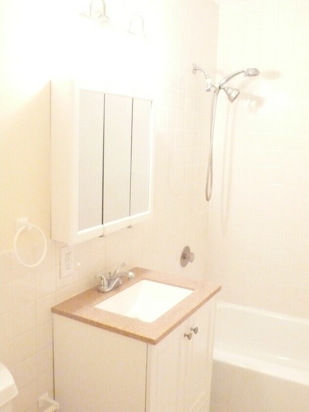 235 Prospect Ave Unit 2E, Hackensack, NJ 07601 Condo for Rent in