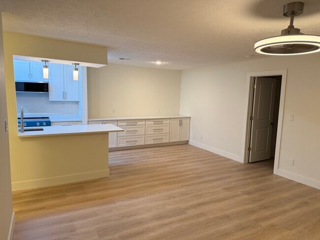 Foto del edificio - 120 Creekwood Dr