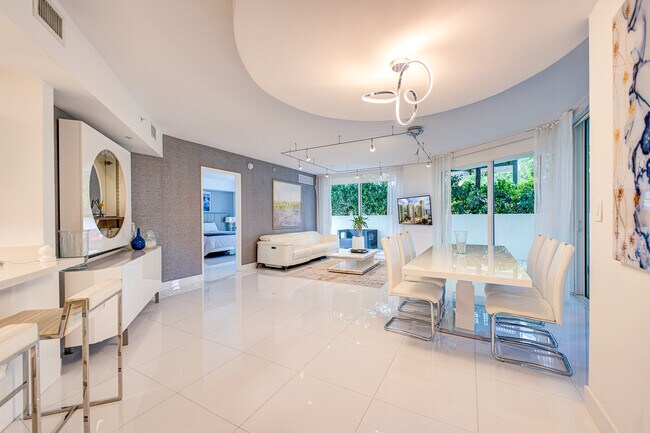 Foto del edificio - 200 Sunny Isles Blvd