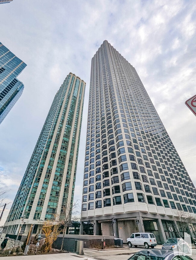 Foto del edificio - 195 N Harbor Dr