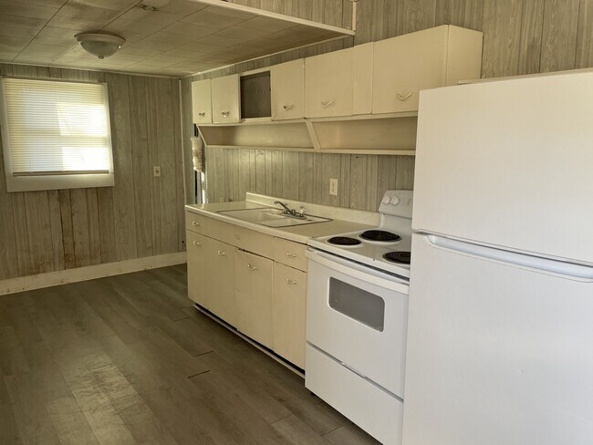 Foto del edificio - 605 W Court St