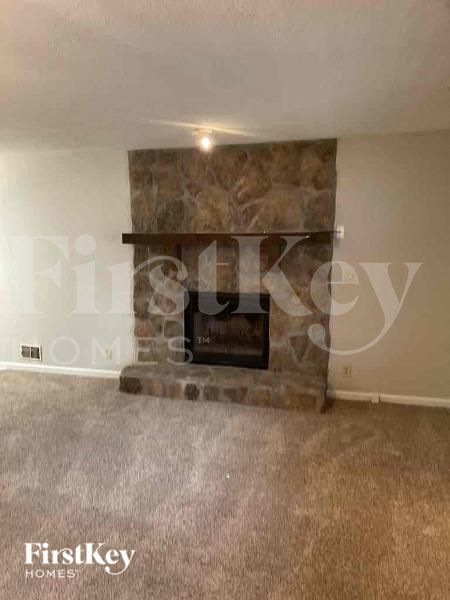 Foto del edificio - 4430 Lost Mountain Dr